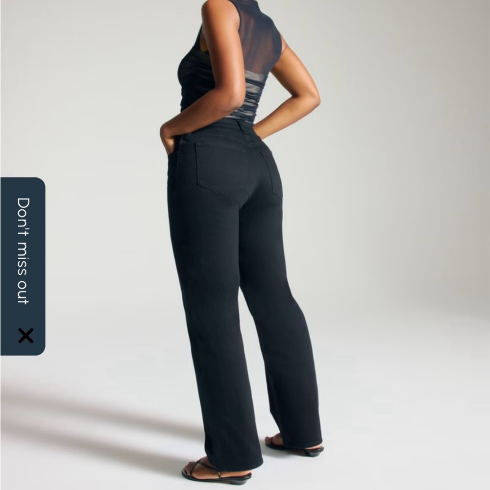 Abercrombie and Fitch high-rise 90s relaxed Jean